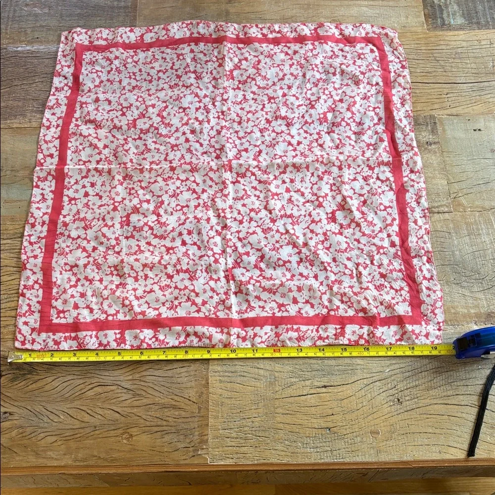 N/A ***scarf only